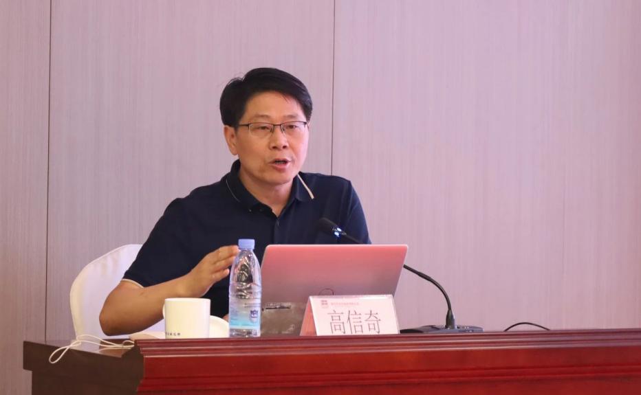 C:/Users/admin/Desktop/凝心聚力謀發(fā)展 同心奮斗譜新篇——南京市公安局國資辦黨總支、南京市保安服務(wù)有限公司黨支部聯(lián)合舉辦專題黨課/4.jpg4