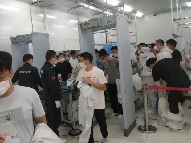 C:/Users/Administrator/Desktop/月滿中秋，南京市保安服務(wù)有限公司祝您中秋節(jié)快樂(lè)！/3.jpg3